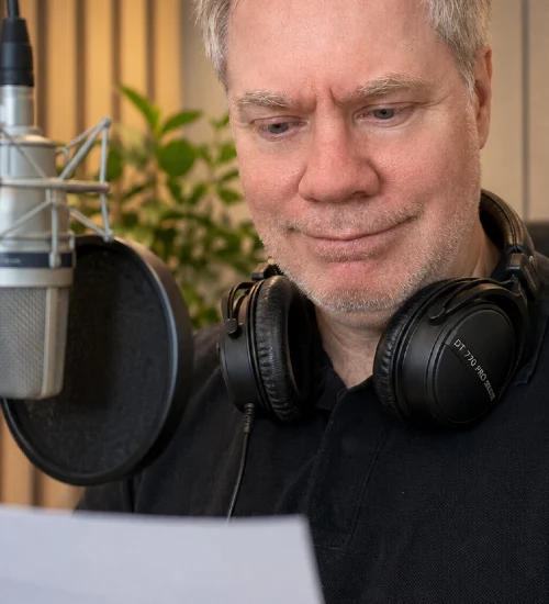 Steve Crilley im Radiostudio